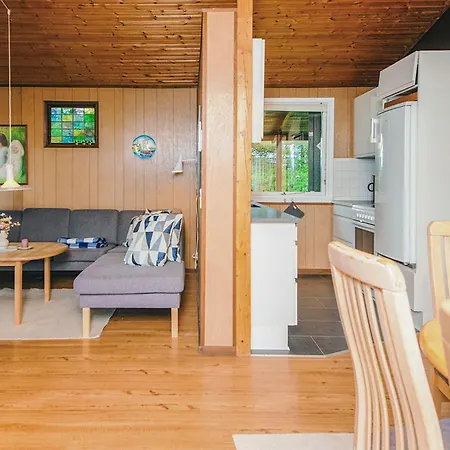 4 Person In Bl Vand Blåvand