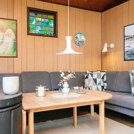 4 Person In Bl Vand Blåvand