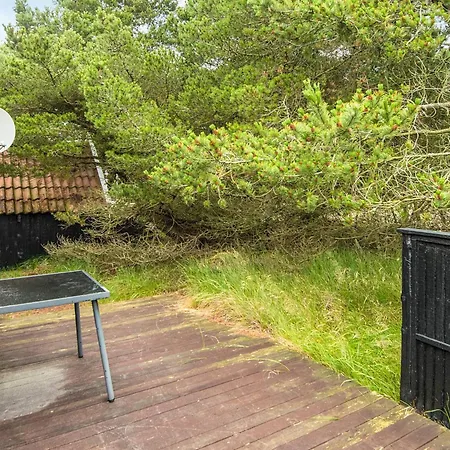 4 Person In Bl Vand Blåvand